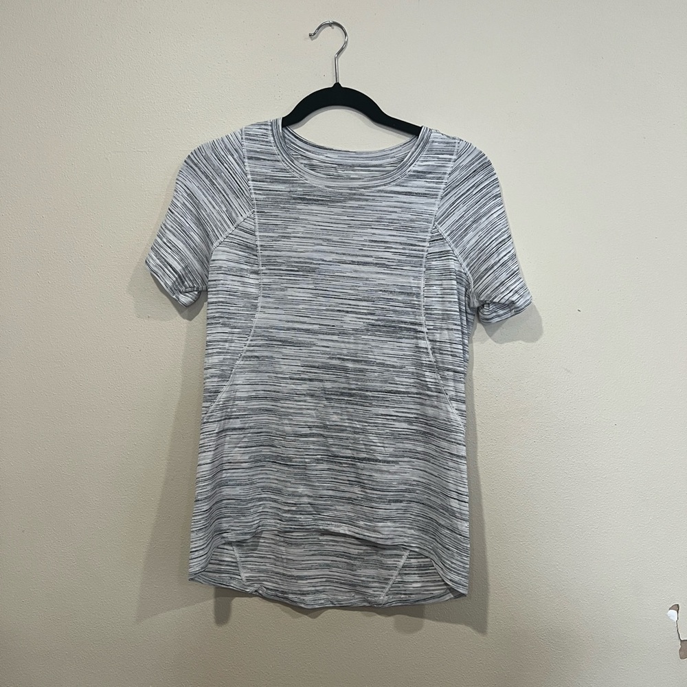 Lululemon Tee